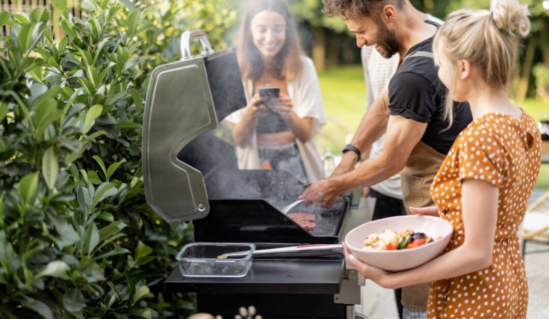 Why Every Home Chef Needs a Silicone Basting Brush for Perfect BBQ Results
